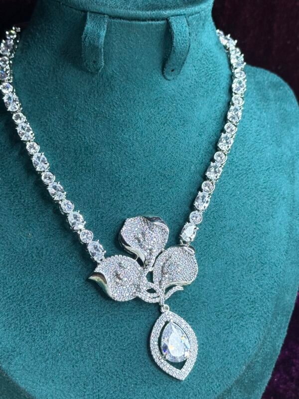 floral luxe crystal drop a.d. necklace set
