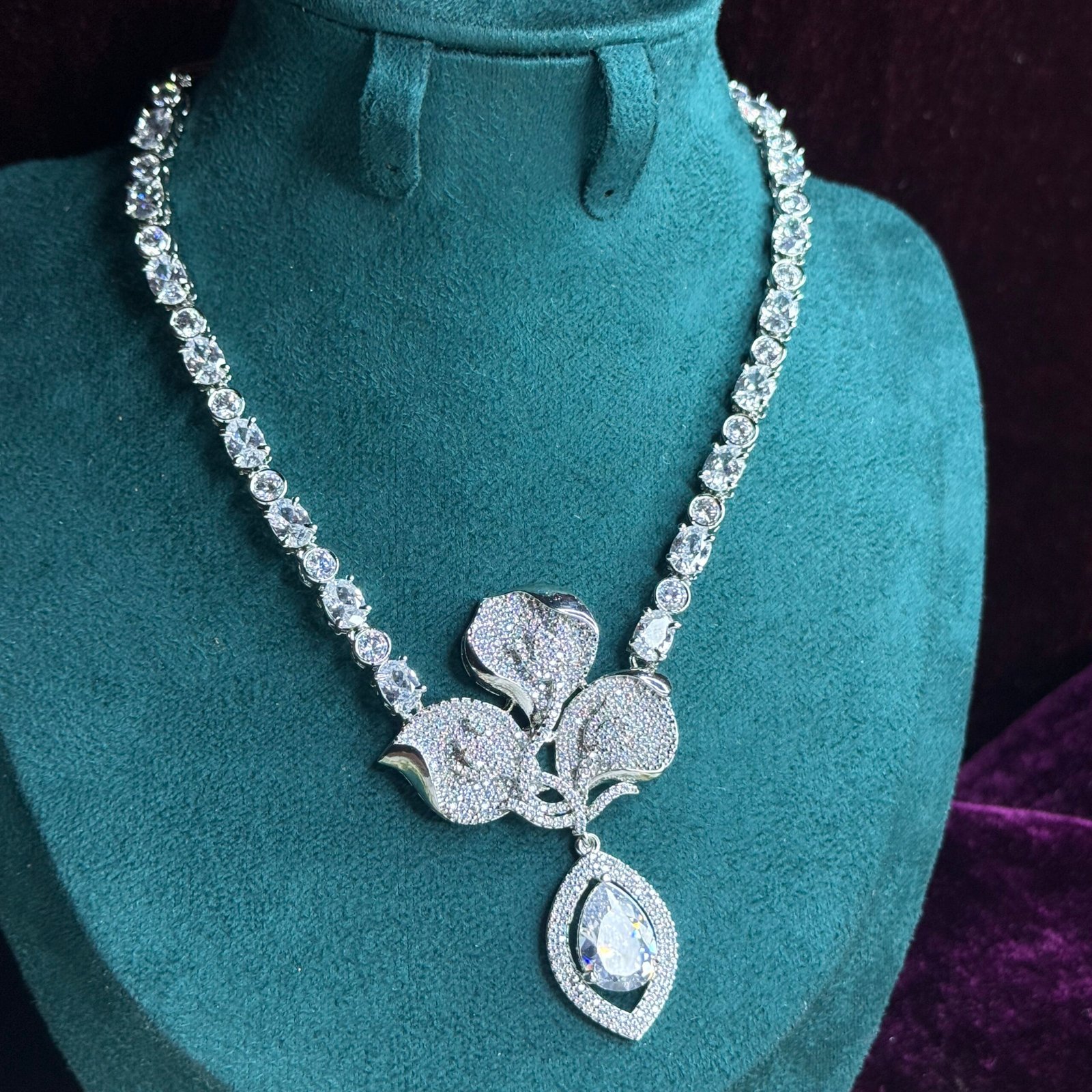 floral luxe crystal drop a.d. necklace set floral luxe crystal drop a.d. necklace set