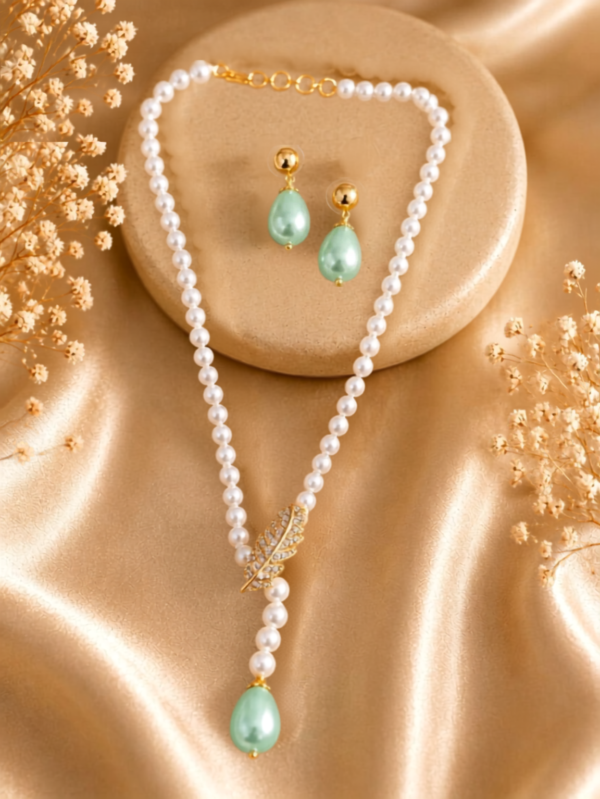 mint teardrop & pearl y drop mala